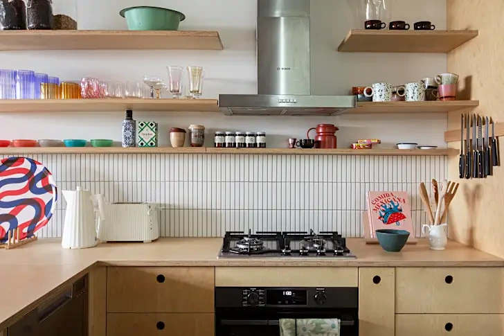 Chuyên gia mách bạn 5 mẹo “ăn gian” diện tích bếp mà không cần đập phá - 3